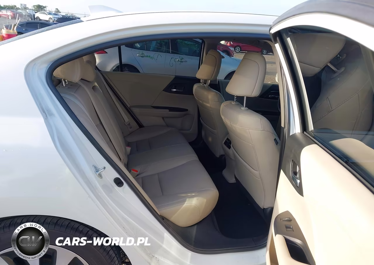 2017 Honda Accord Hybrid Touring VIN:JHMCR6F70HC028285 - 8