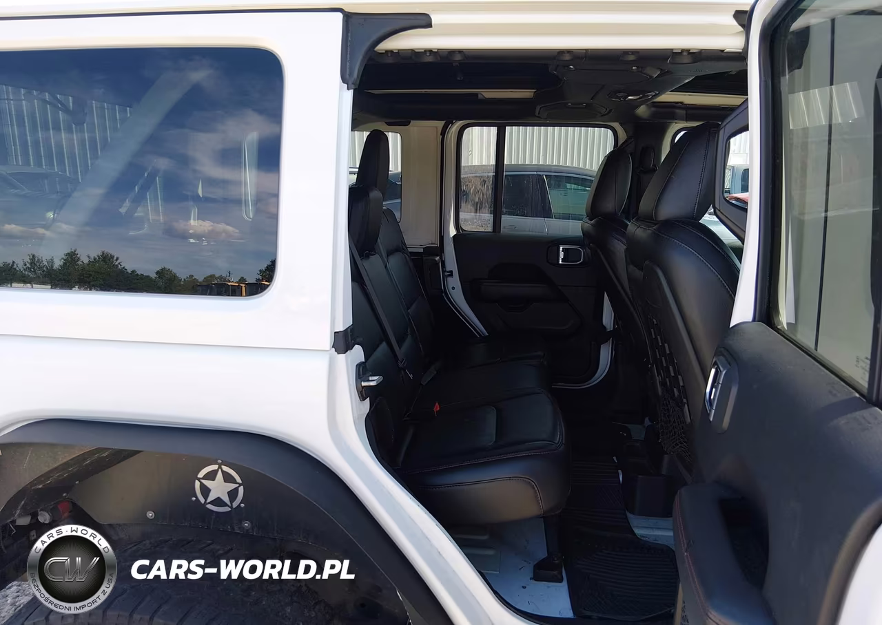 2018 Jeep Wrangler Unlimited Rubicon 4X4 VIN:1C4HJXFG7JW329130 - 8