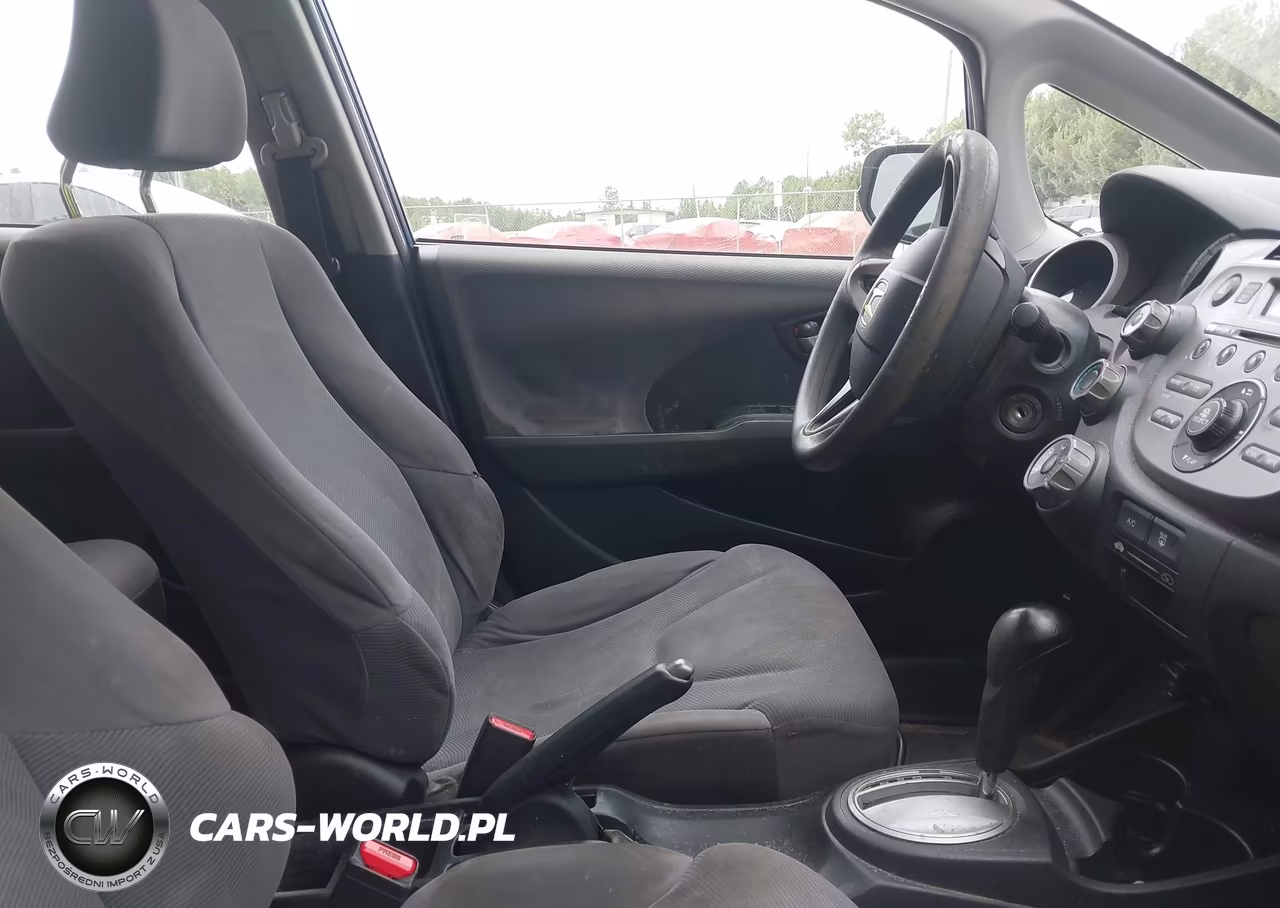 2009 Honda Fit VIN:JHMGE88299C006376 - 5
