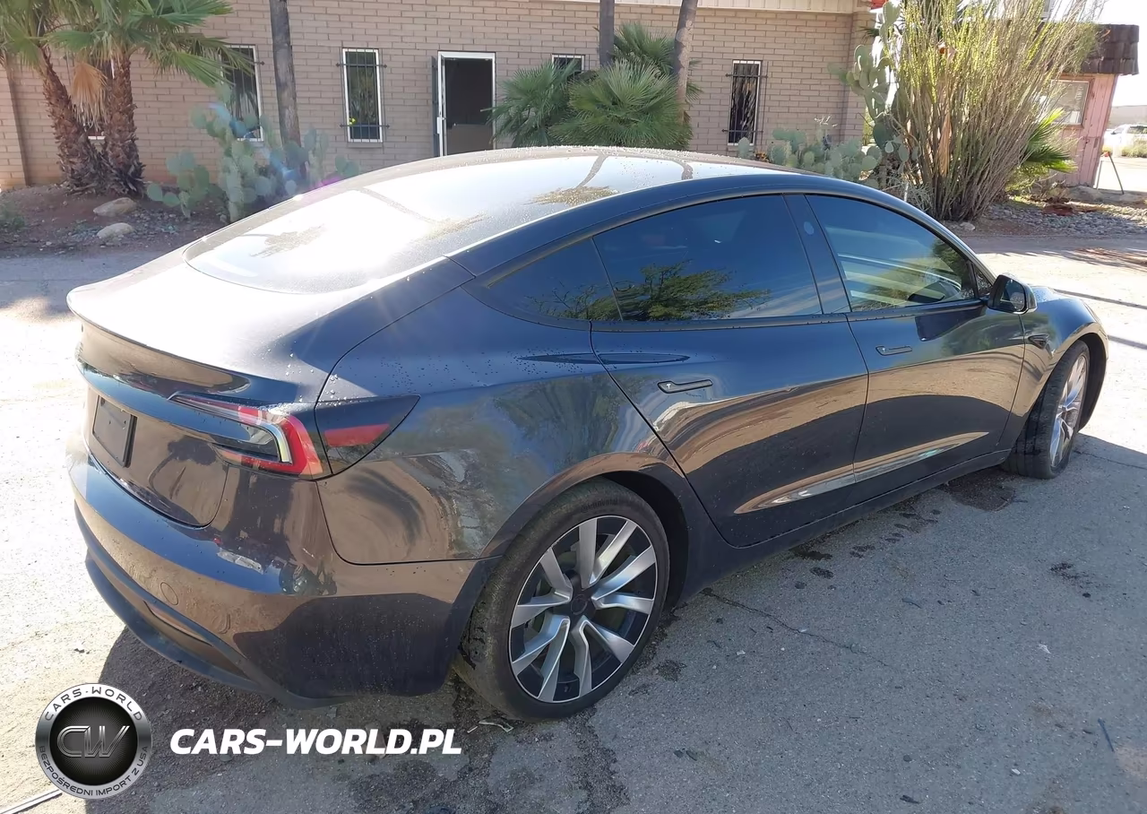 2024 Tesla Model 3 Long Range Dual Motor All-Wheel Drive VIN:5YJ3E1EB7RF724877 - 4