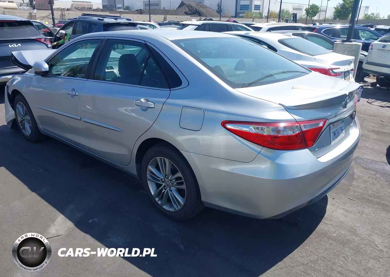 2015 Toyota Camry Se VIN:4T1BF1FK2FU994265 - 3