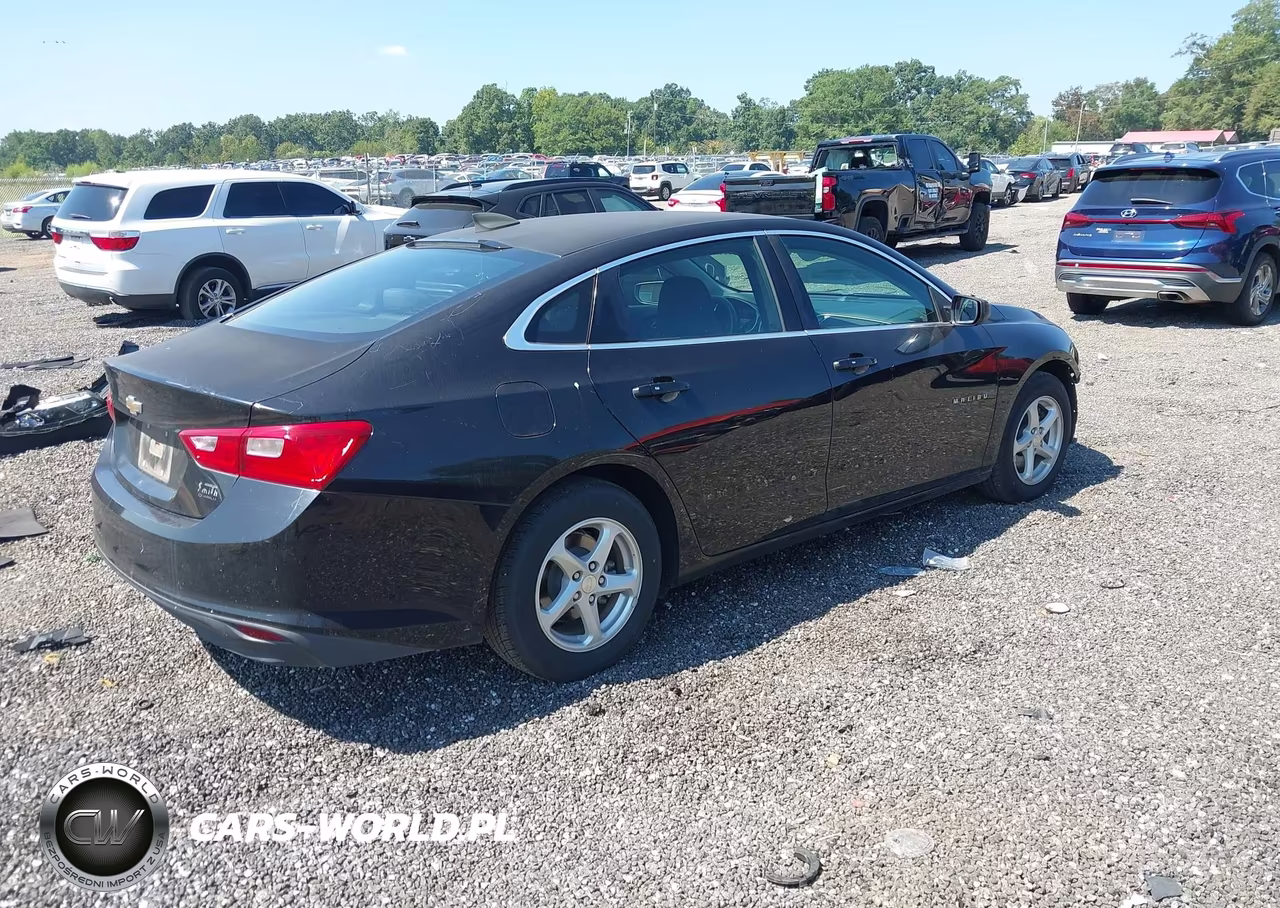 2017 Chevrolet Malibu Ls VIN:1G1ZB5ST1HF266599 - 4