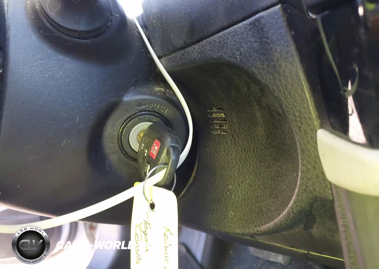 2015 Toyota Corolla Le VIN:2T1BURHEXFC408280 - 11