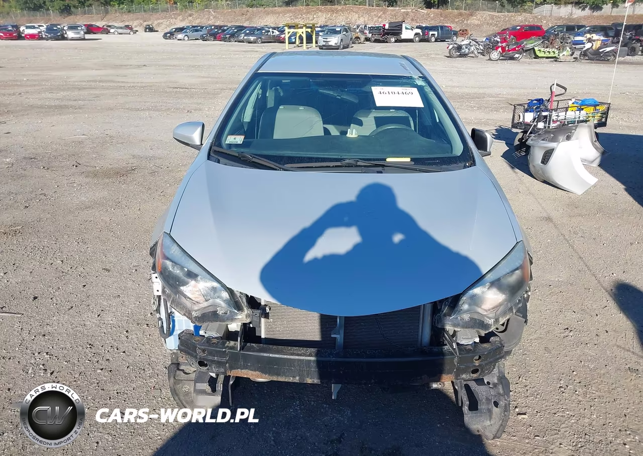2015 Toyota Corolla Le VIN:2T1BURHEXFC408280 - 12