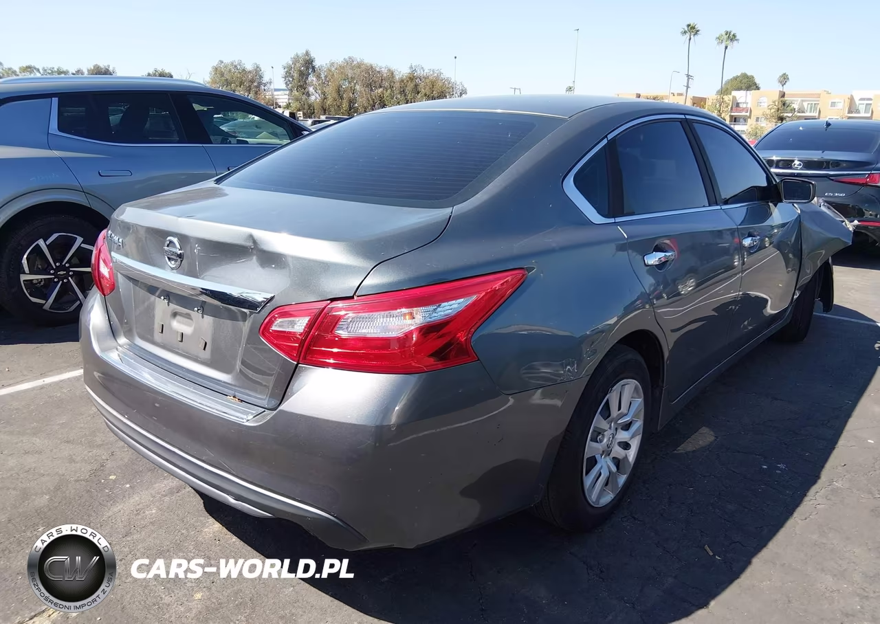 2016 Nissan Altima 2.5 S VIN:1N4AL3AP8GN330867 - 4