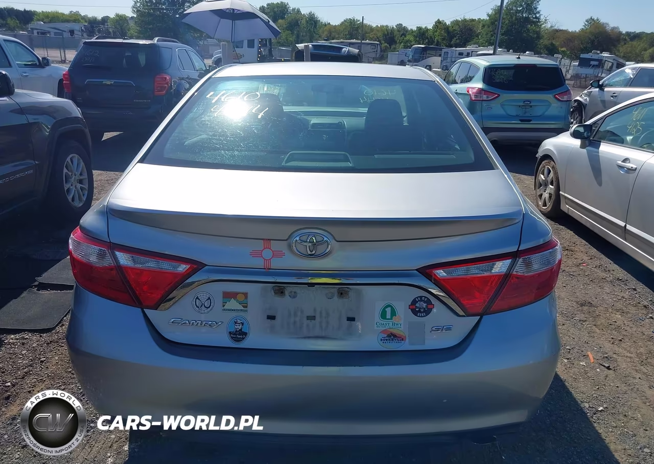 2016 Toyota Camry Se VIN:4T1BF1FK6GU186549 - 17