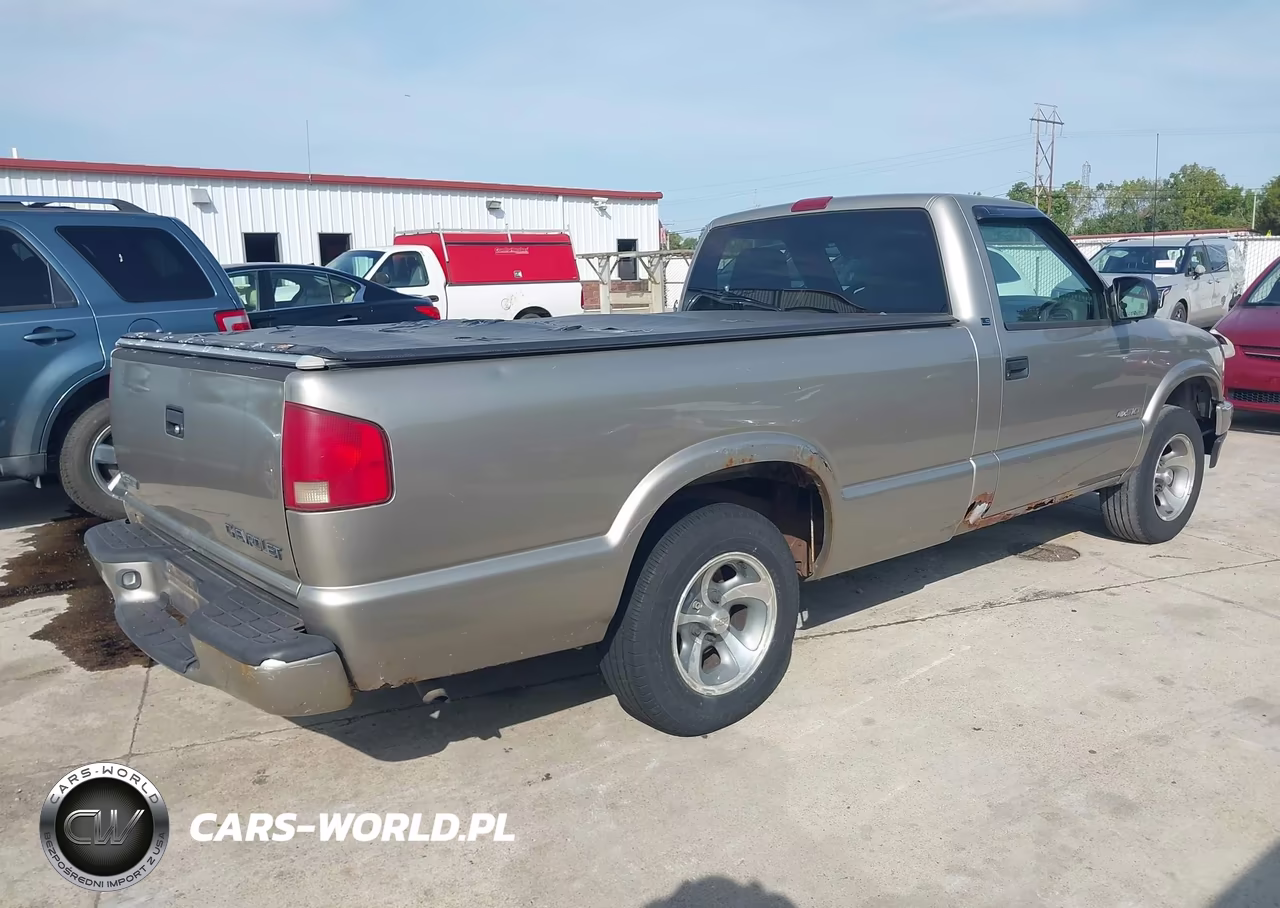 2002 Chevrolet S-10 Ls VIN:1GCCS14W228260545 - 4
