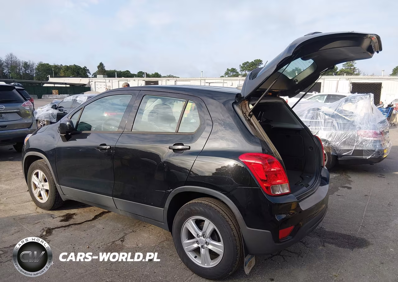 2019 Chevrolet Trax Ls VIN:3GNCJKSB3KL401978 - 3