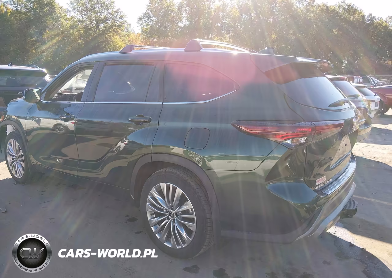 2025 Toyota Highlander Hybrid Platinum VIN:5TDEBRCH6SS669153 - 3