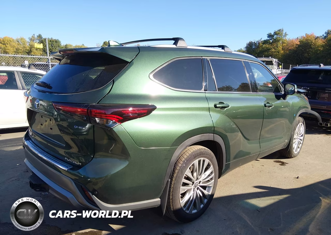 2025 Toyota Highlander Hybrid Platinum VIN:5TDEBRCH6SS669153 - 4