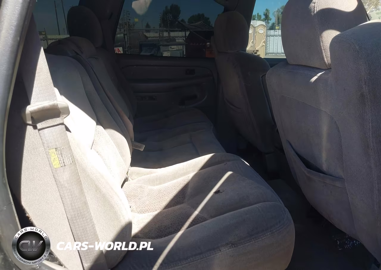 2004 Chevrolet Tahoe Ls VIN:1GNEK13T04R119462 - 8