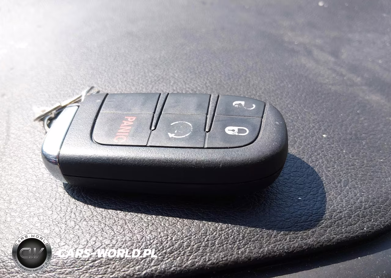 2016 Jeep Renegade Latitude VIN:ZACCJABT8GPE34257 - 11