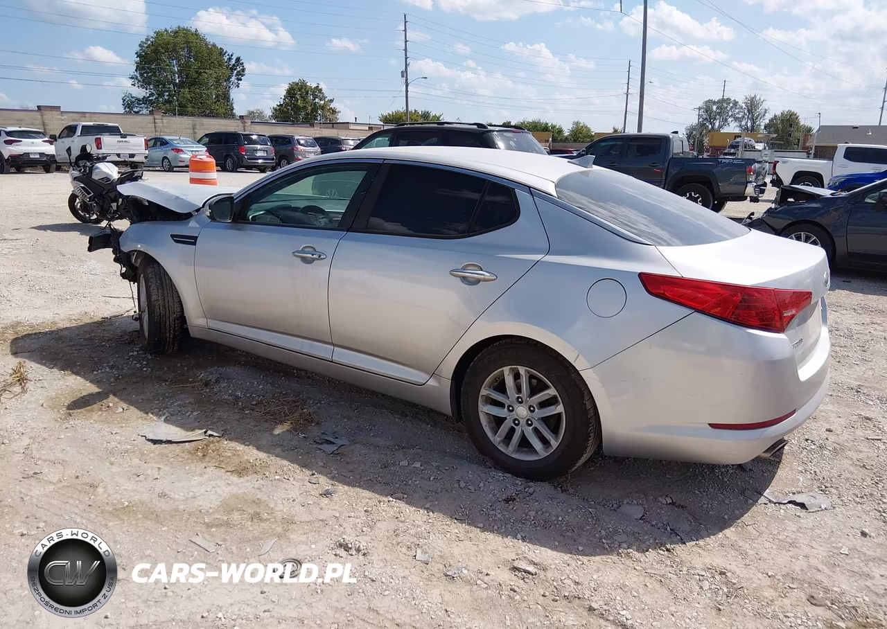 2012 Kia Optima Lx VIN:5XXGM4A71CG035168 - 3