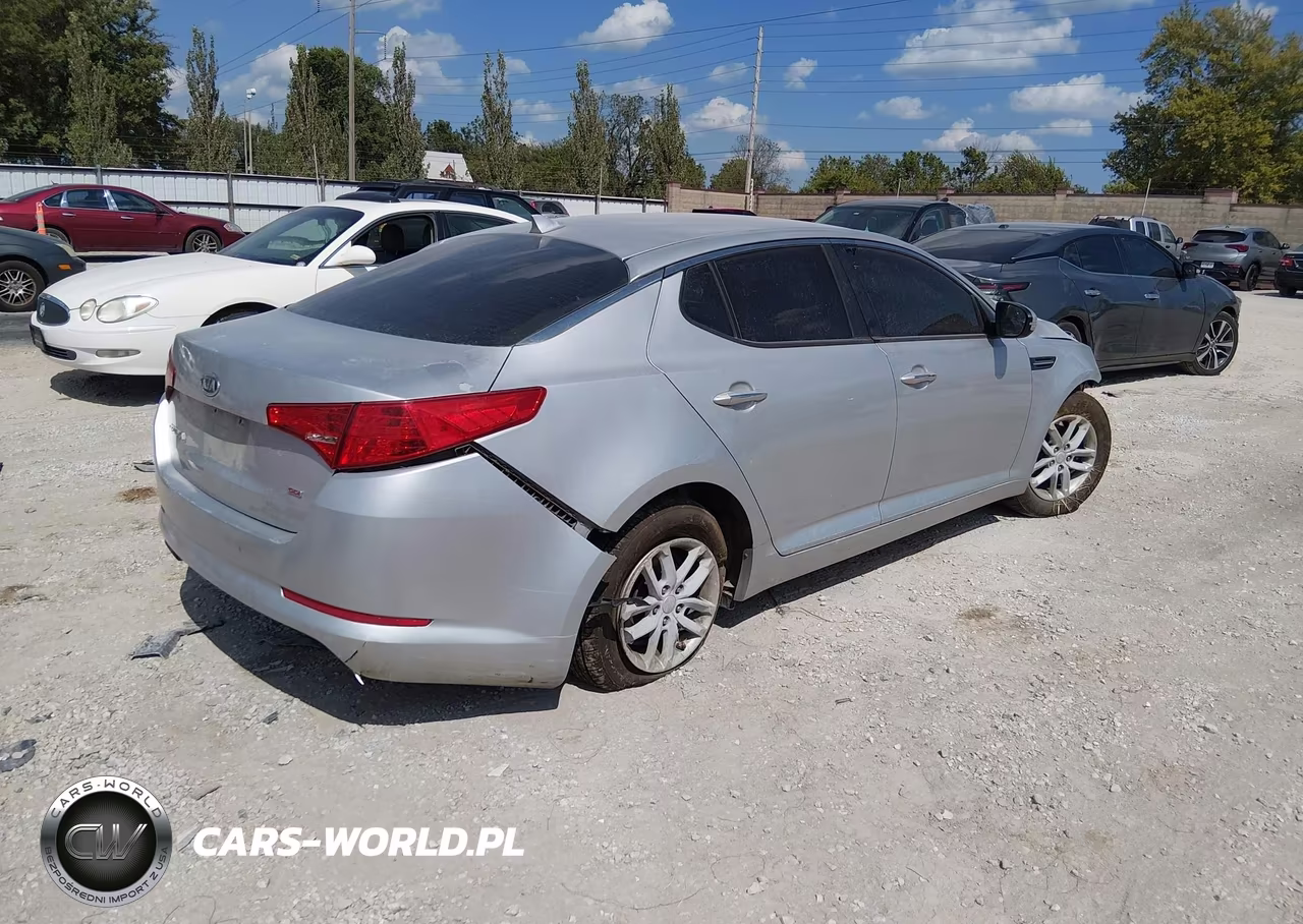 2012 Kia Optima Lx VIN:5XXGM4A71CG035168 - 4