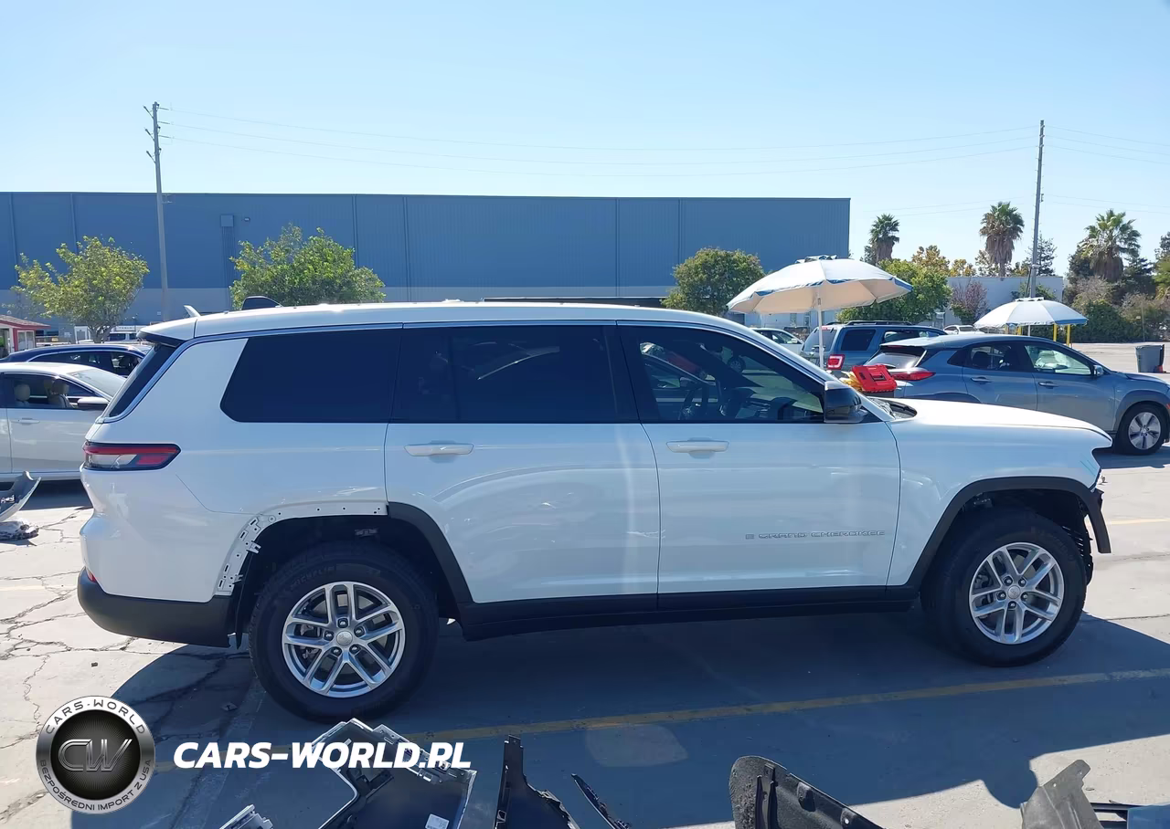 2026 Jeep Grand Cherokee L Laredo 4X2 VIN:1C4RJJAG7T8568063 - 14