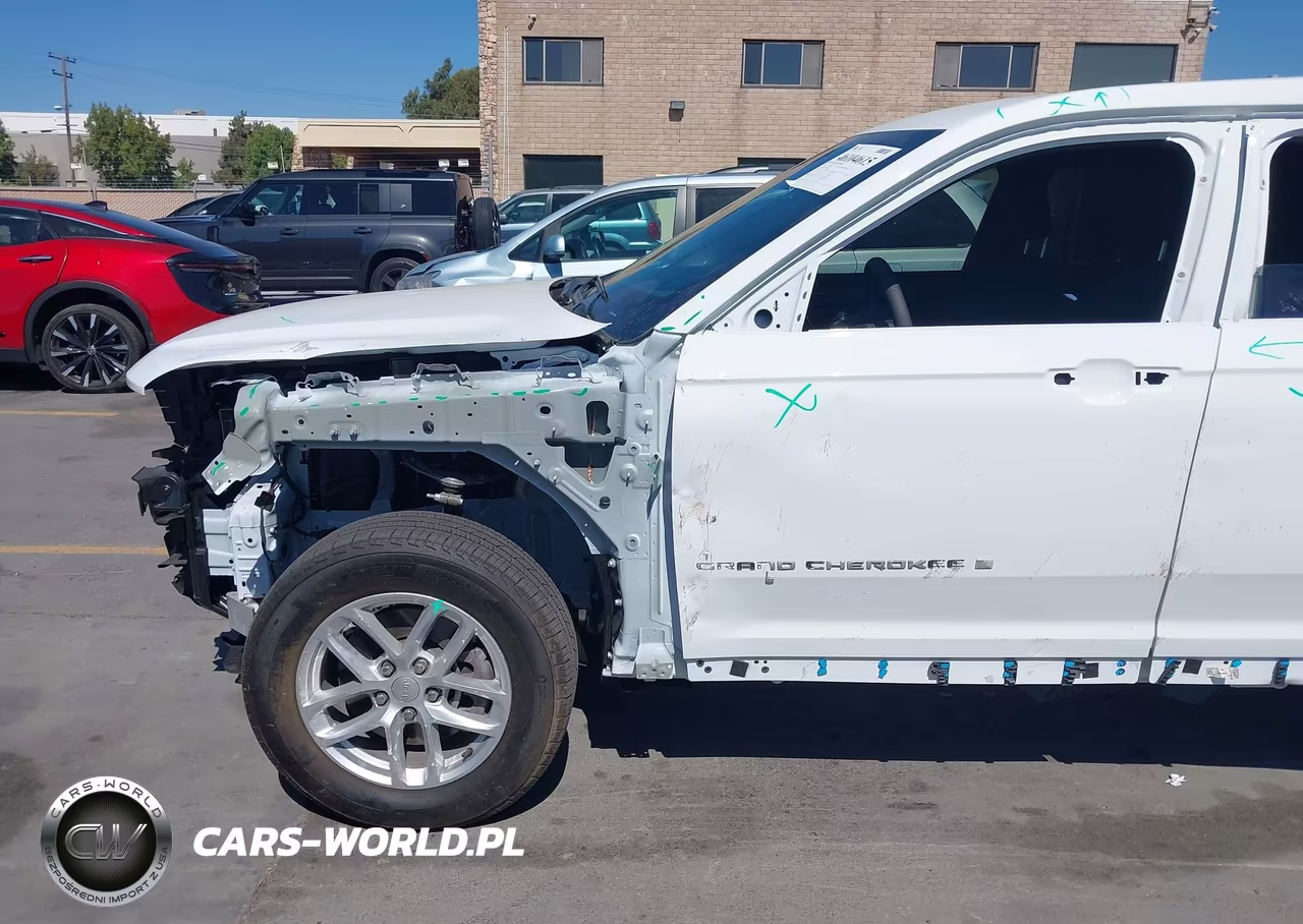 2026 Jeep Grand Cherokee L Laredo 4X2 VIN:1C4RJJAG7T8568063 - 6