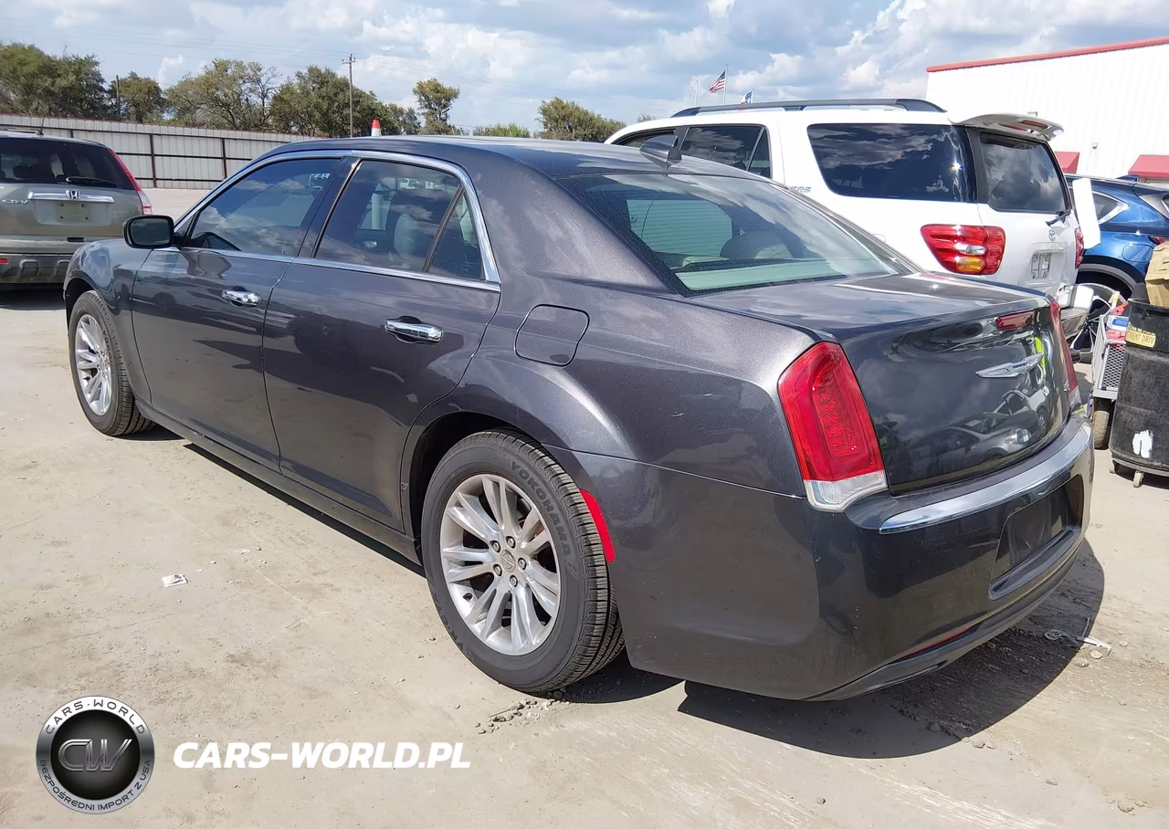 2016 Chrysler 300C VIN:2C3CCAEG5GH243359 - 3