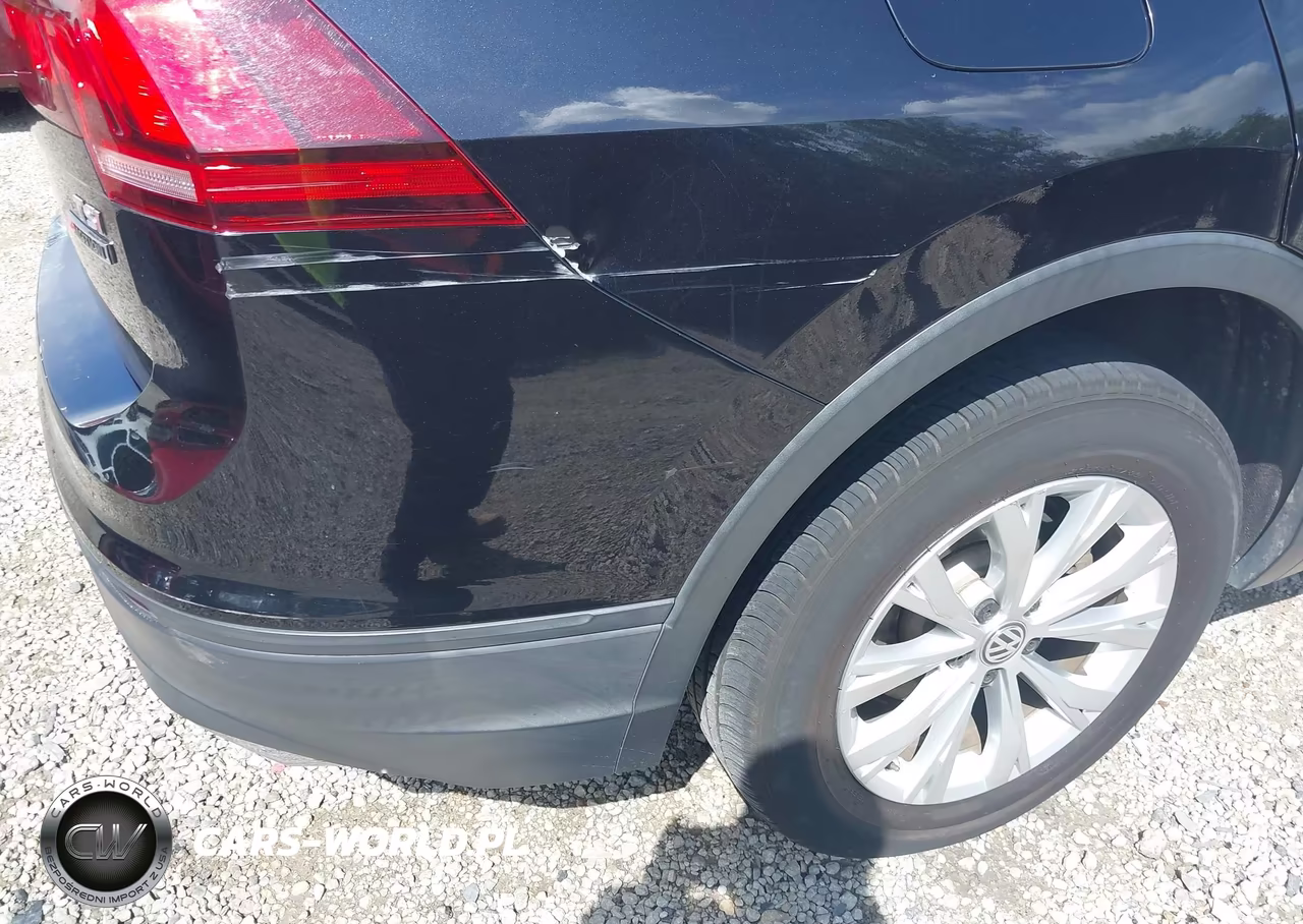 2018 Volkswagen Tiguan 2.0T S VIN:3VV0B7AX7JM028165 - 17