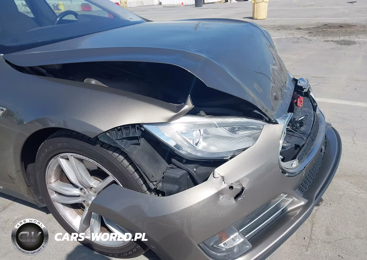 2015 Tesla Model S 70D-85D-P85D VIN:5YJSA1H2XFF098756 - 6