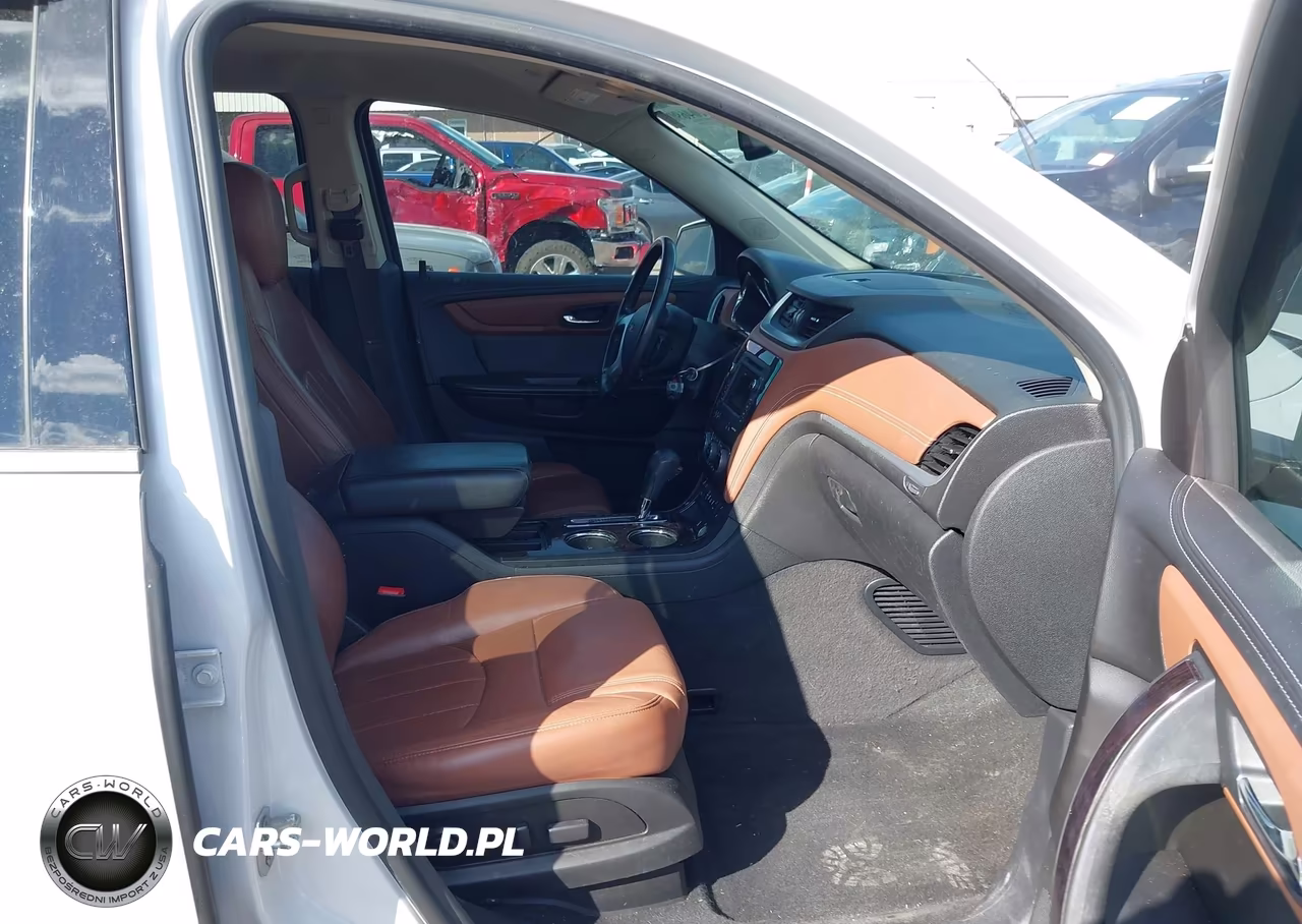 2017 Chevrolet Traverse Premier VIN:1GNKRJKD8HJ340725 - 5