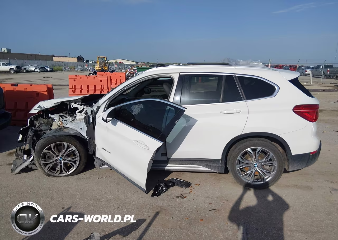 2016 BMW X1 xDrive28I VIN:WBXHT3Z36G4A49396 - 14