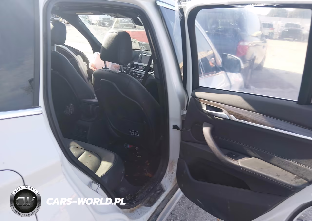 2016 BMW X1 xDrive28I VIN:WBXHT3Z36G4A49396 - 8