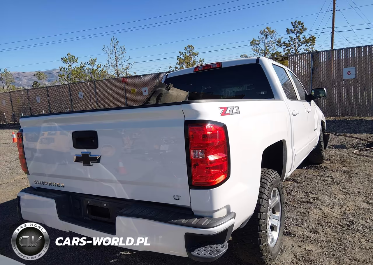 2018 Chevrolet Silverado 1500 2Lt VIN:3GCUKRECXJG110568 - 16