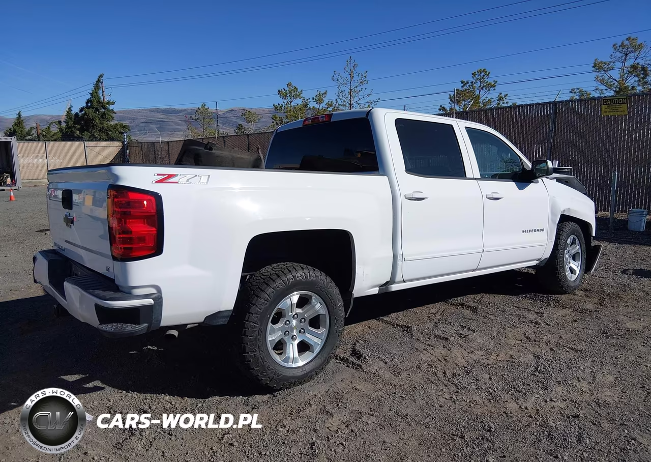 2018 Chevrolet Silverado 1500 2Lt VIN:3GCUKRECXJG110568 - 4