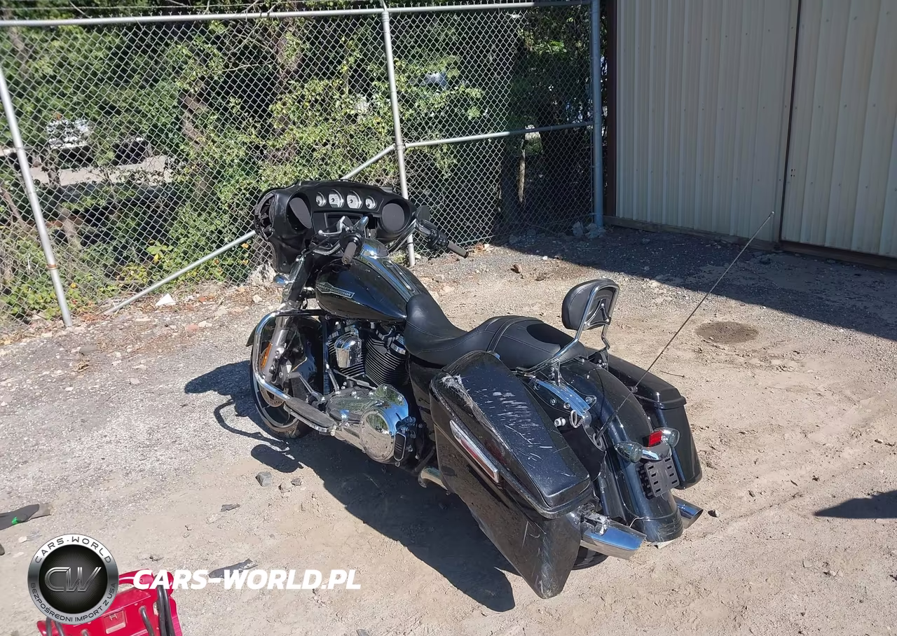 2023 Harley-Davidson Flhx VIN:1HD1KBC12PB675554 - 3