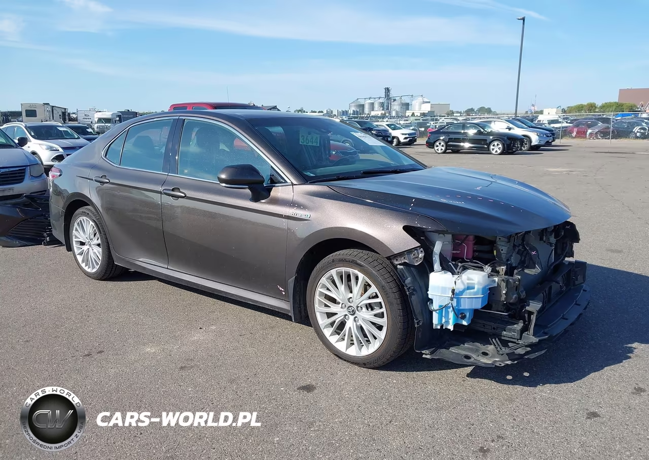 2018 Toyota Camry Hybrid Xle VIN:4T1B21HK7JU509555 - 1
