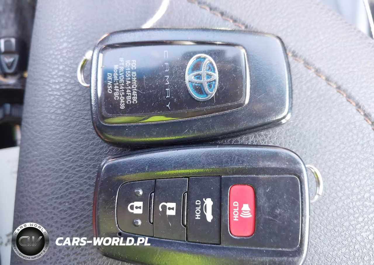 2018 Toyota Camry Hybrid Xle VIN:4T1B21HK7JU509555 - 11