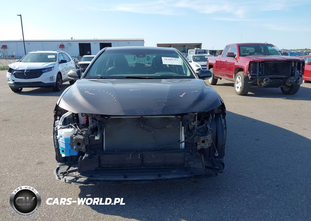 2018 Toyota Camry Hybrid Xle VIN:4T1B21HK7JU509555 - 13