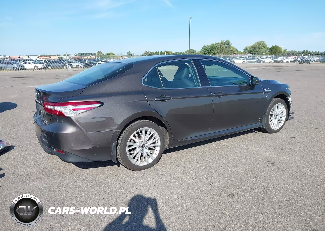 2018 Toyota Camry Hybrid Xle VIN:4T1B21HK7JU509555 - 4