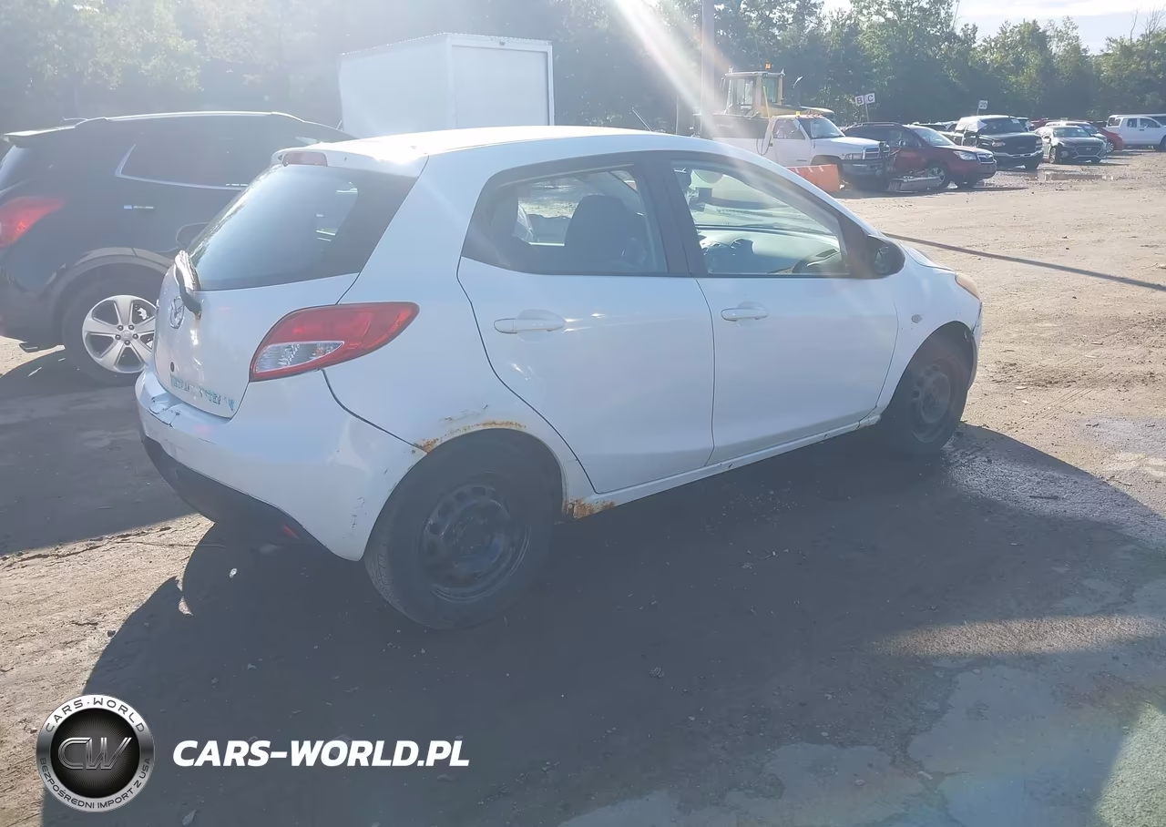 2012 Mazda Mazda2 Sport VIN:JM1DE1KZ4C0133370 - 4