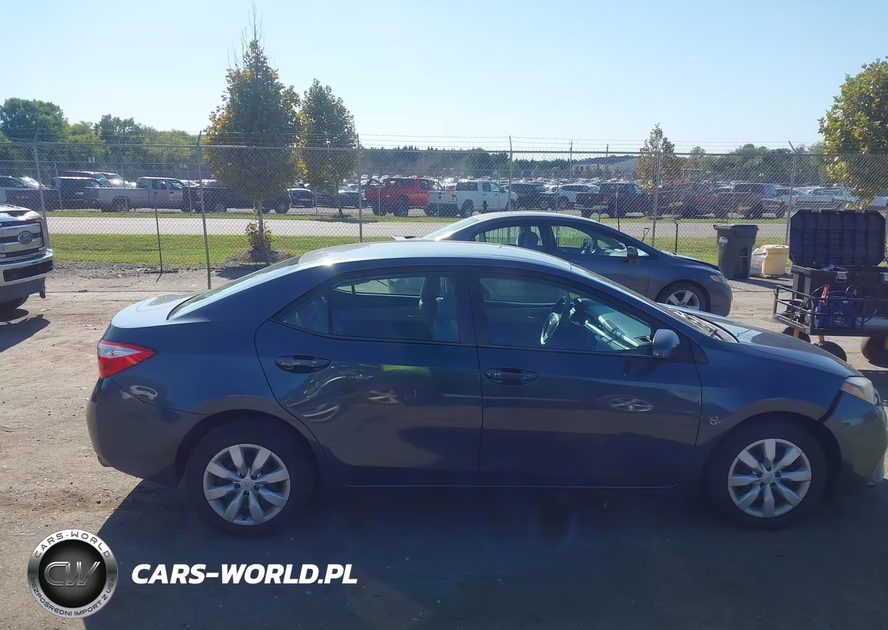 2015 Toyota Corolla Le VIN:2T1BURHE5FC348117 - 14