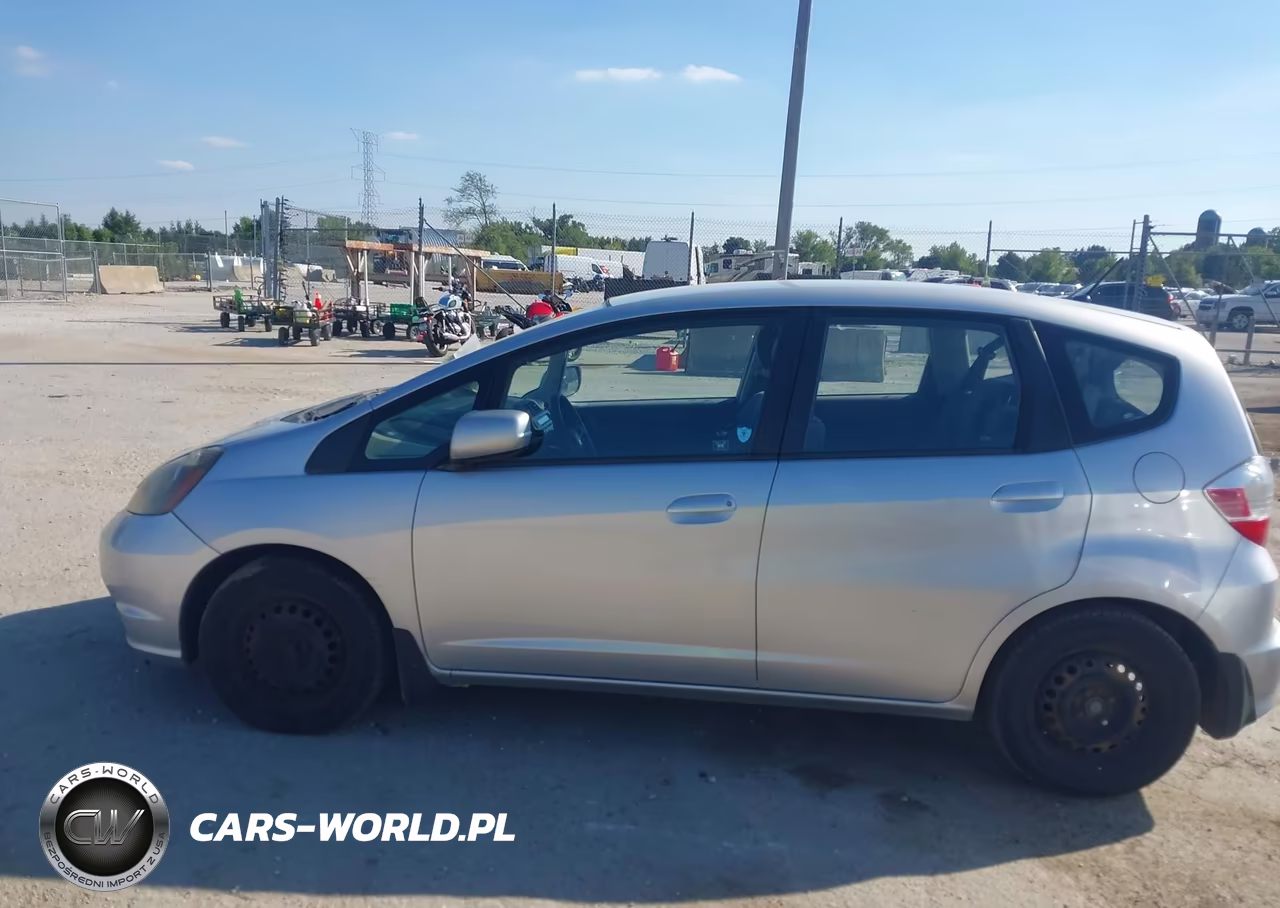 2013 Honda Fit VIN:JHMGE8H36DC052801 - 14