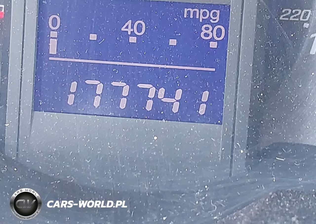 2013 Honda Fit VIN:JHMGE8H36DC052801 - 15