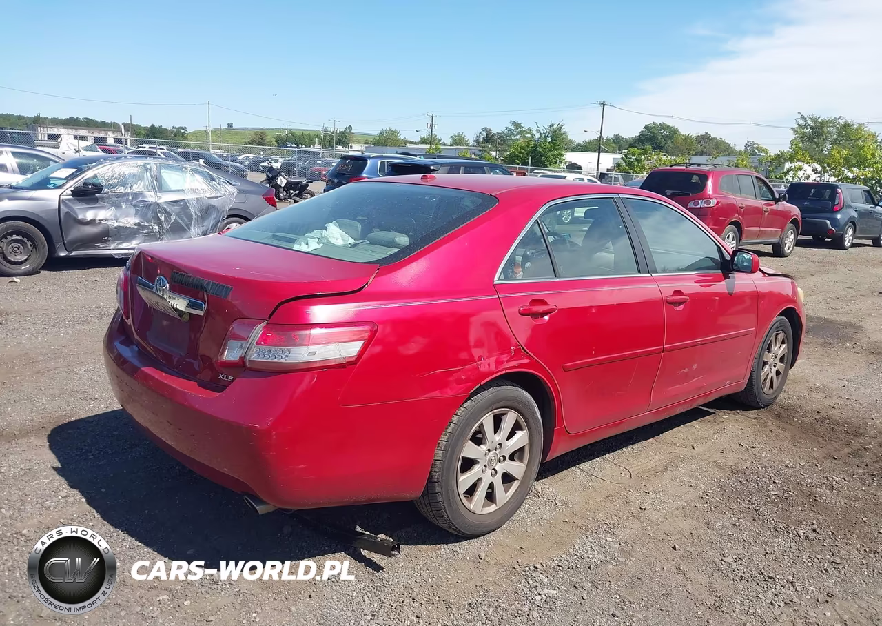2010 Toyota Camry Xle VIN:4T1BF3EK4AU537298 - 4