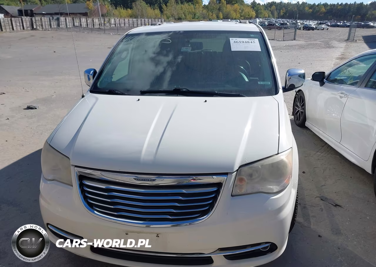 2013 Chrysler Town & Country Touring-L VIN:2C4RC1CG2DR570879 - 6