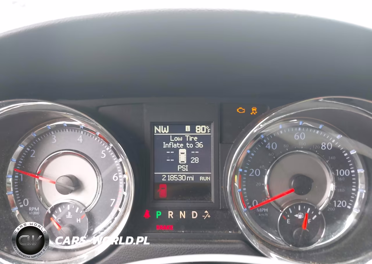 2013 Chrysler Town & Country Touring-L VIN:2C4RC1CG2DR570879 - 7