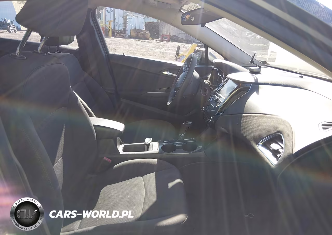 2018 Chevrolet Cruze Lt Auto VIN:1G1BE5SM6J7221157 - 5