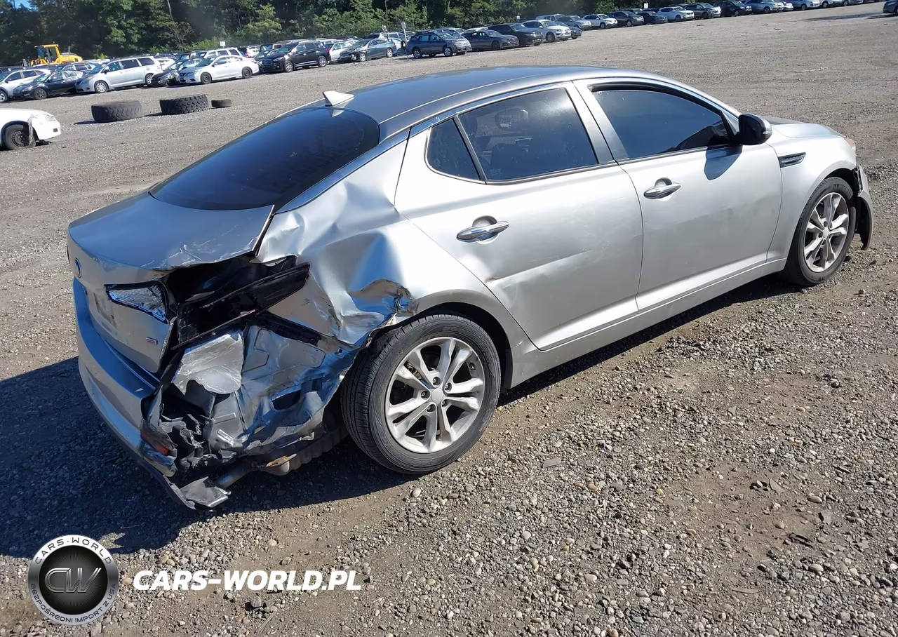 2013 Kia Optima Lx VIN:5XXGM4A72DG123499 - 4