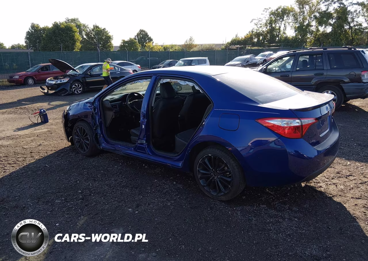 2015 Toyota Corolla S Plus VIN:2T1BURHE4FC352112 - 3