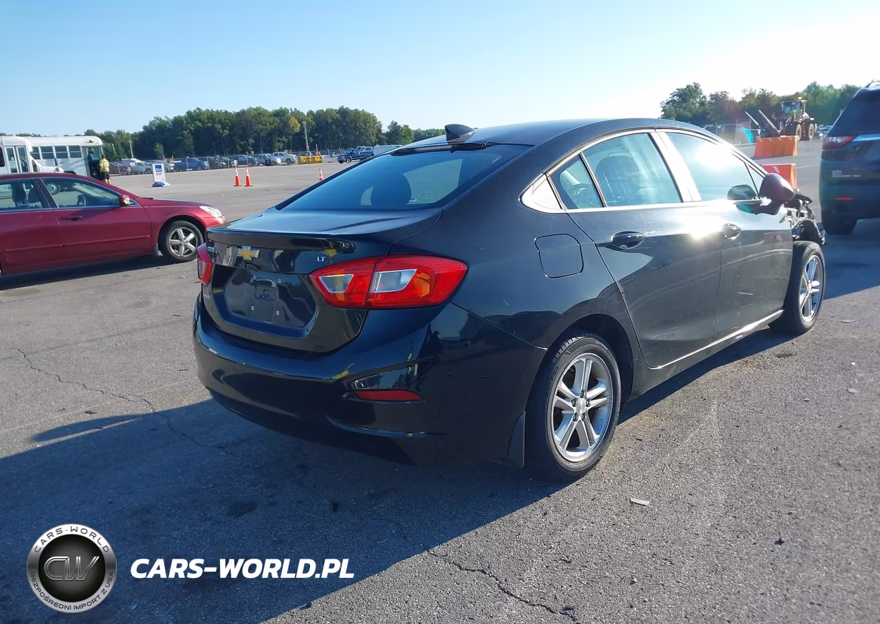 2017 Chevrolet Cruze Lt Auto VIN:1G1BE5SM6H7235148 - 4
