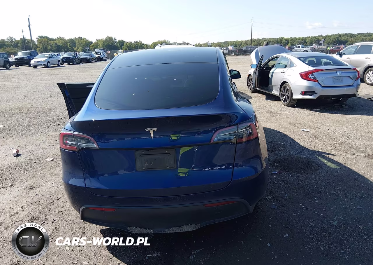 2024 Tesla Model Y Long Range Dual Motor All-Wheel Drive VIN:7SAYGAEE5RF066067 - 15