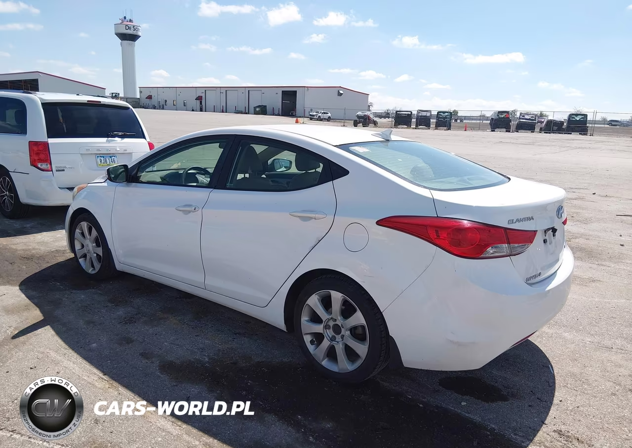 2013 Hyundai Elantra Limited VIN:5NPDH4AE6DH170349 - 3
