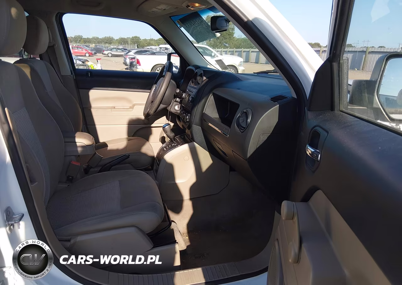 2016 Jeep Patriot Sport VIN:1C4NJPBB8GD776986 - 5