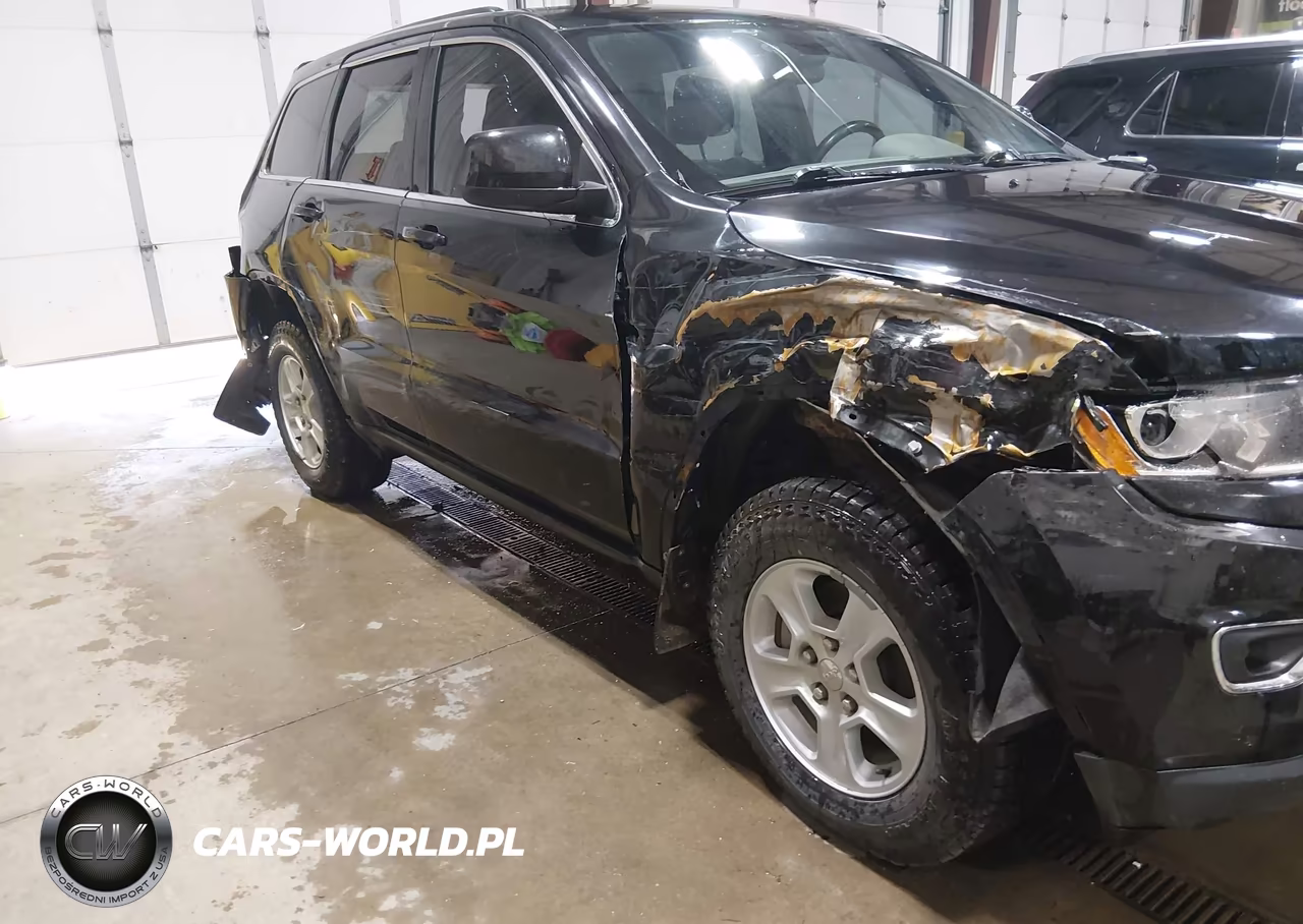 2015 Jeep Grand Cherokee Laredo VIN:1C4RJFAG5FC675028 - 6