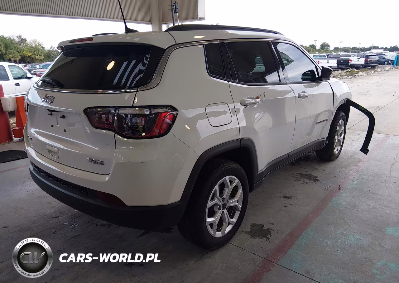 2025 Jeep Compass Latitude 4X4 VIN:3C4NJDBN9ST609046 - 4