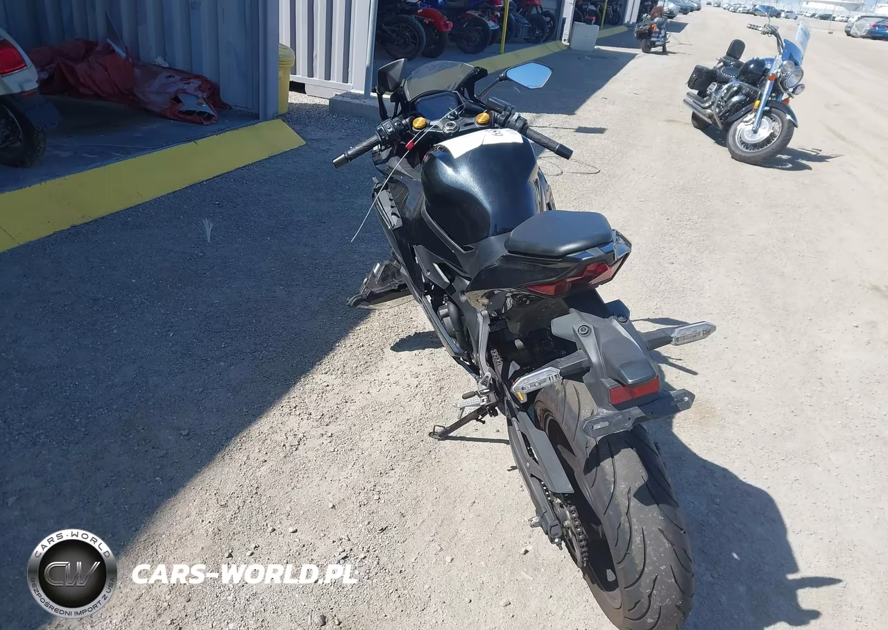 2025 Kawasaki Zx400 P VIN:ML5ZXCP19SDA38774 - 3